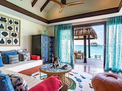OZEN RESERVE BOLIFUSHI - Luxury All Inclusive - Ocean Pool Suite with Slide 