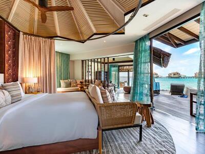 OZEN RESERVE BOLIFUSHI - Luxury All Inclusive - Ocean Pool Suite with Slide 