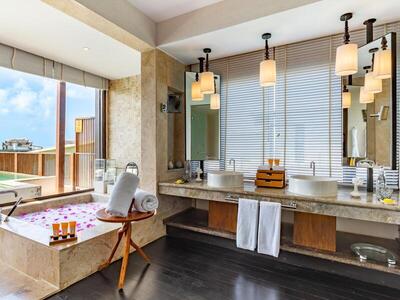 OZEN RESERVE BOLIFUSHI - Luxury All Inclusive - Ocean Pool Suite with Slide 