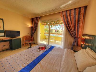 Palm Beach Resort Families and Couples only - Standard Pool View Room