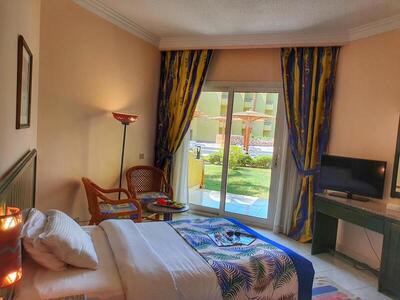 Palm Beach Resort Families and Couples only - Standard Pool View Room