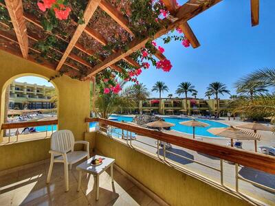 Palm Beach Resort Families and Couples only - Standard Pool View Room