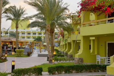 Palm Beach Resort Families and Couples only - Standard Garden View Room