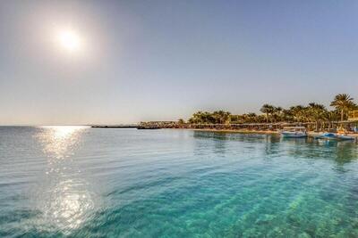 Palm Beach Resort Families and Couples only - Standard Sea View Room