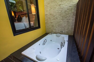 Peach Hill Resort - Deluxe Bungalow -No Jacuzzi
