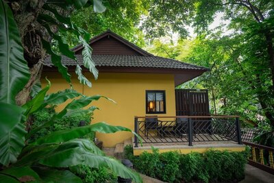 Peach Hill Resort - Deluxe Bungalow -No Jacuzzi