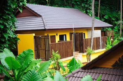 Peach Hill Resort - Deluxe Bungalow -No Jacuzzi