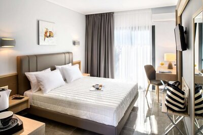 Philoxenia Hotel, Метаморфози, Гърция