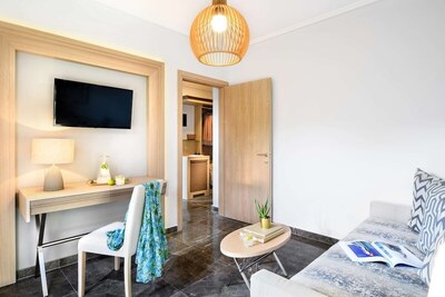 Philoxenia Hotel, Метаморфози, Гърция