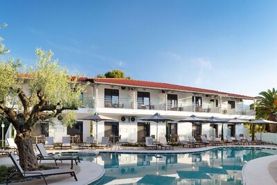 Philoxenia Hotel, Метаморфози, Гърция