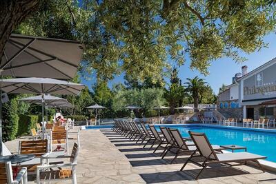 Philoxenia Hotel, Метаморфози, Гърция