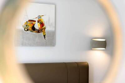 Philoxenia Hotel, Метаморфози, Гърция