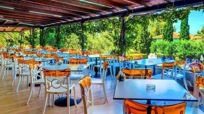 Philoxenia Hotel, Метаморфози, Гърция