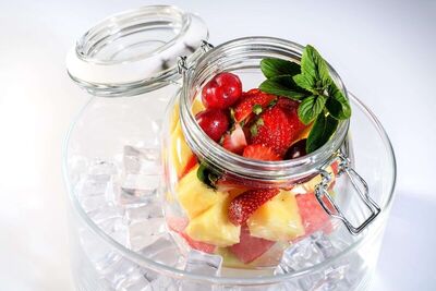 Philoxenia Hotel, Метаморфози, Гърция