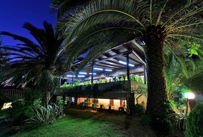 Philoxenia Hotel, Метаморфози, Гърция