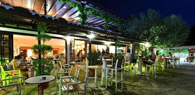 Philoxenia Hotel, Метаморфози, Гърция