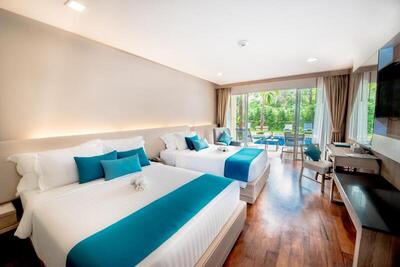 Phuket Graceland Resort and Spa - Deluxe Room With Pool Access