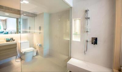 Phuket Graceland Resort and Spa - Deluxe Room With Pool Access