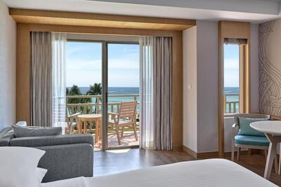 Phuket Marriott Resort & Spa, Merlin Beach - Larger Guest Room, 1 King, Ocean View