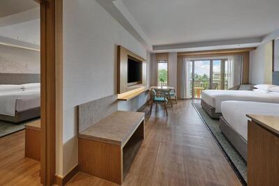 Phuket Marriott Resort & Spa, Merlin Beach, , Тайланд