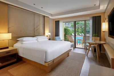 Phuket Marriott Resort & Spa, Merlin Beach - Guest Room, 1 King, Pool Access