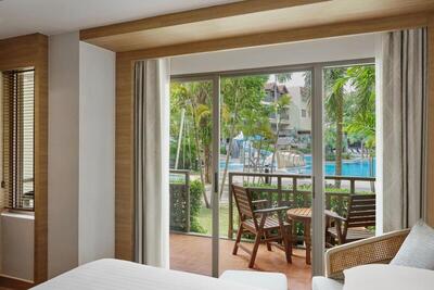 Phuket Marriott Resort & Spa, Merlin Beach - Larger Guest Room, 2 Doubles, Pool View, Terrace