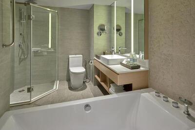 Phuket Marriott Resort & Spa, Merlin Beach - Guest Room, 1 King, Pool Access