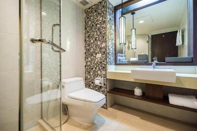 Phuket Marriott Resort & Spa, Merlin Beach - One-Bedroom Ocean Suite With Balcony And Sea View