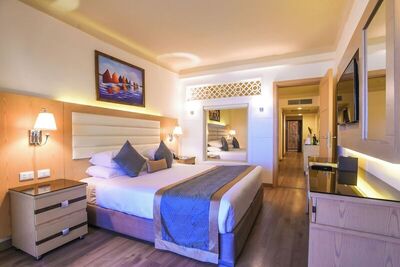 Pickalbatros Citadel Resort Sahl Hasheesh - Family Room, Sea View