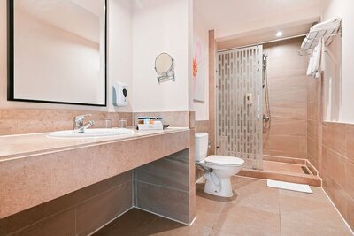 Pickalbatros Citadel Resort Sahl Hasheesh - Standard Triple Room, Sea View