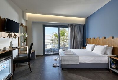 Pollis Hotel - Superior Room, Pool View