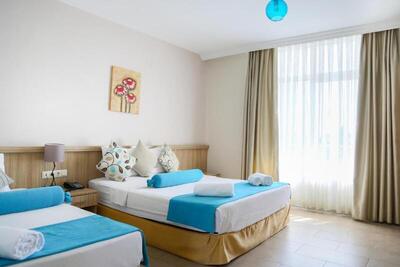 Ponz Hotel - Standard Double or Twin Room