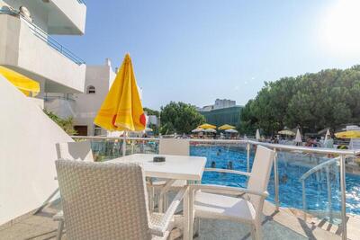 Ponz Hotel, Кушадасъ, Турция