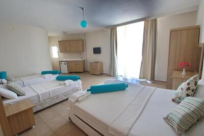Ponz Hotel, Кушадасъ, Турция