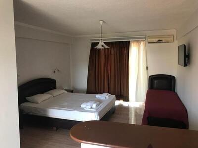 Porto Matina, Метаморфози, Гърция