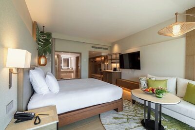 Pullman Phuket Karon Beach Resort - Deluxe Room, 1 Double Bed, Garden View