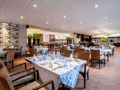 Pullman Phuket Karon Beach Resort, , Тайланд