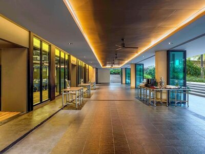 Pullman Phuket Karon Beach Resort, , Тайланд