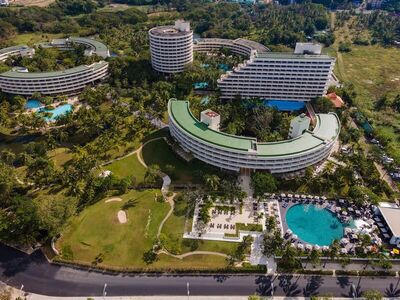 Pullman Phuket Karon Beach Resort, , Тайланд