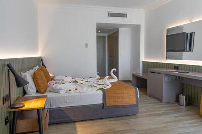 Queen's Park Goynuk Hotel - Standard Double Room