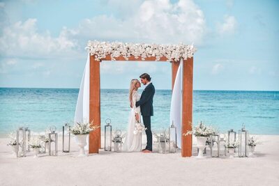 Raffles Maldives Meradhoo Resort, , Малдиви
