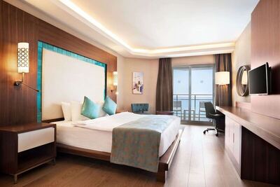 Ramada Hotel & Suites by Wyndham Kusadasi - Junior Suite