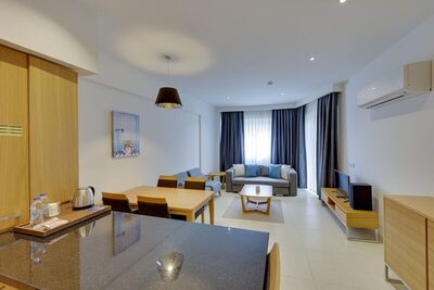 Ramada Hotel & Suites by Wyndham Kusadasi - Junior Suite