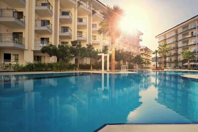 Ramada Hotel & Suites by Wyndham Kusadasi, Кушадасъ, Турция