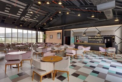 Ramada Hotel & Suites by Wyndham Kusadasi, Кушадасъ, Турция