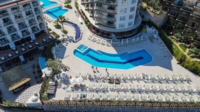 Ramada Hotel & Suites by Wyndham Kusadasi, Кушадасъ, Турция