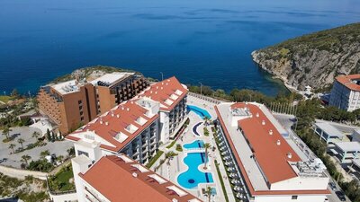 Ramada Hotel & Suites by Wyndham Kusadasi, Кушадасъ, Турция