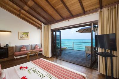 Reethi Beach Resort - Water Villa