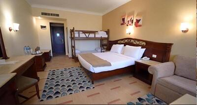 Regency Plaza Aqua Park and Spa Resort - Superior Family Room