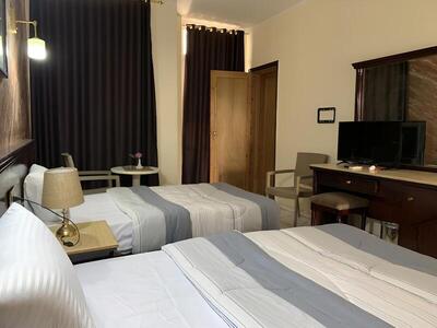 Regency royal hills - Standard Double Room, 2 Bedrooms, Poolside